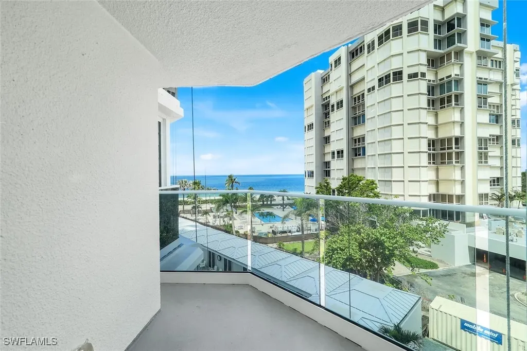 4041 Gulf Shore Boulevard N Naples FL 34103