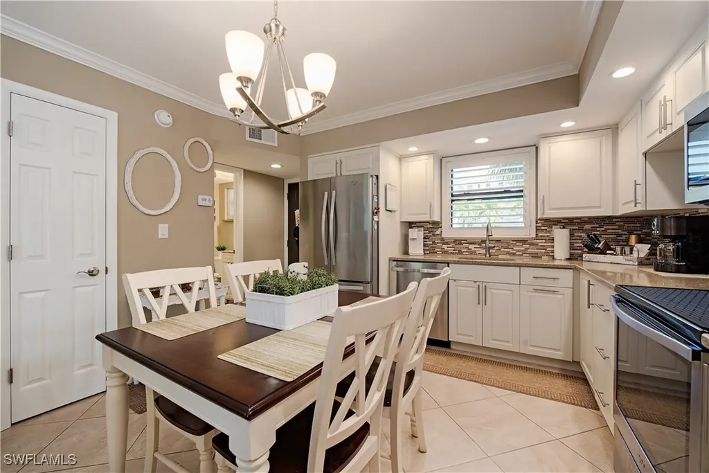 1015 Anglers Cove Marco Island FL 34145