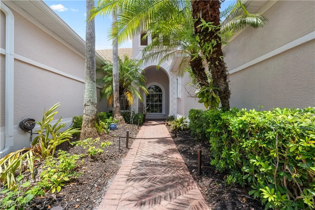 3083 Santorini Court Naples FL 34119