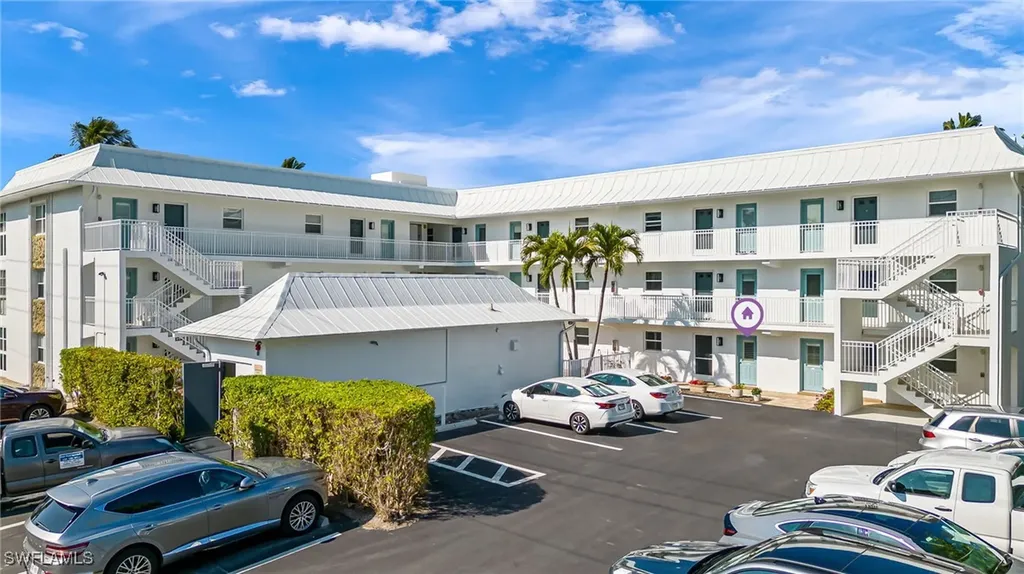 1021 3rd Street S Naples FL 34102