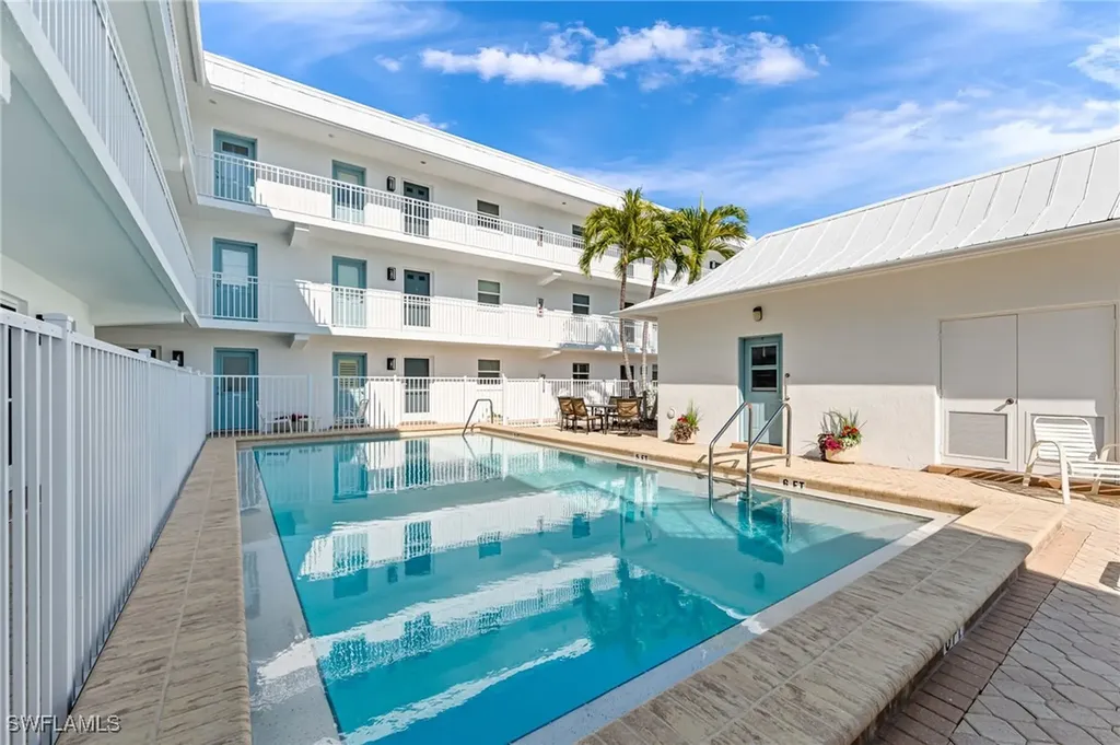 1021 3rd Street S Naples FL 34102