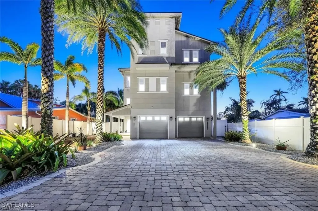 27281 S Riverside Drive Bonita Springs FL 34135