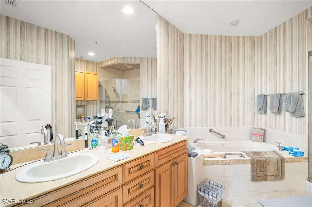 8570 Danbury Boulevard Naples FL 34120