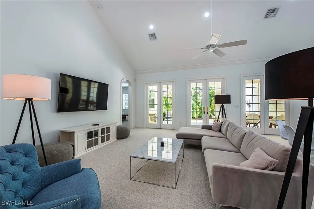 860 7th Street S Naples FL 34102