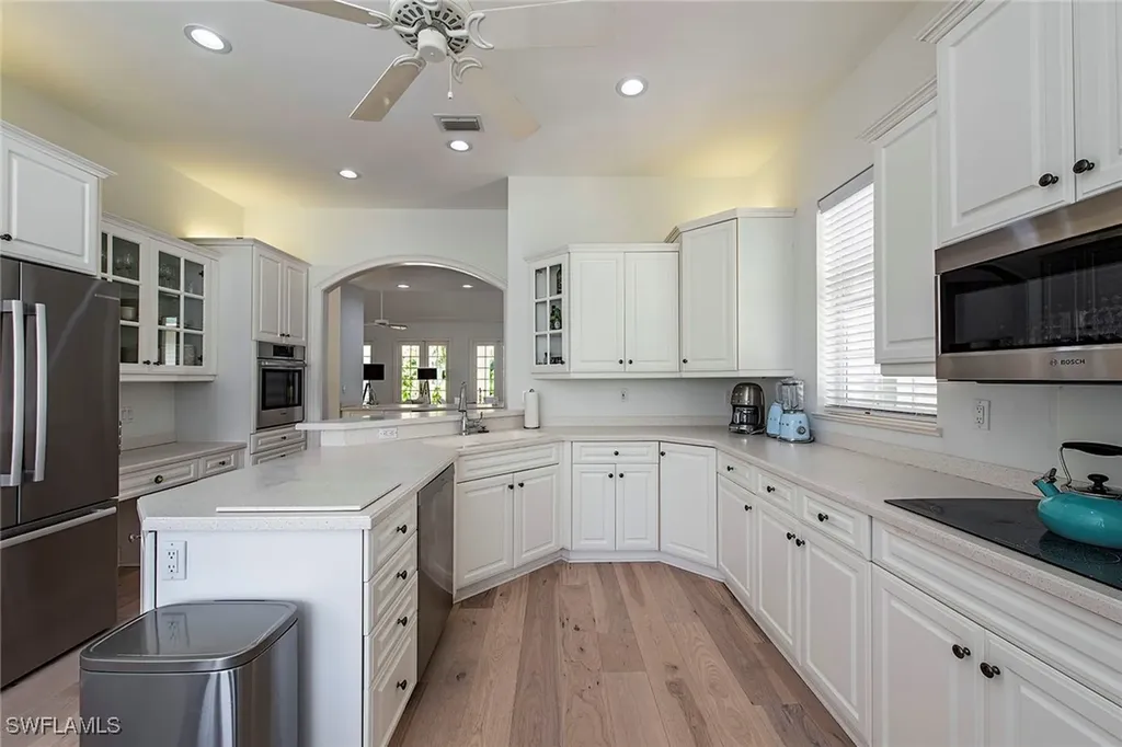 860 7th Street S Naples FL 34102
