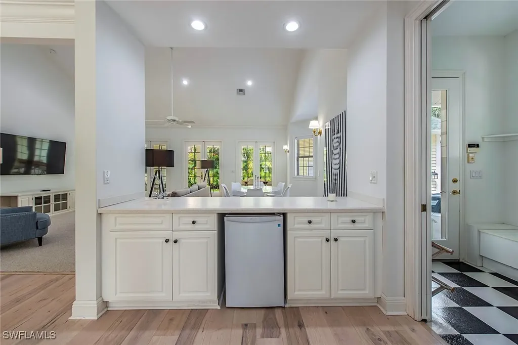860 7th Street S Naples FL 34102