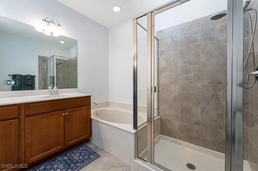 7918 Bristol Circle Naples FL 34120