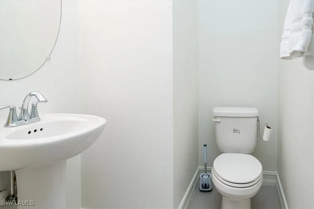 7918 Bristol Circle Naples FL 34120