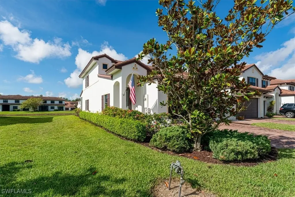 7918 Bristol Circle Naples FL 34120