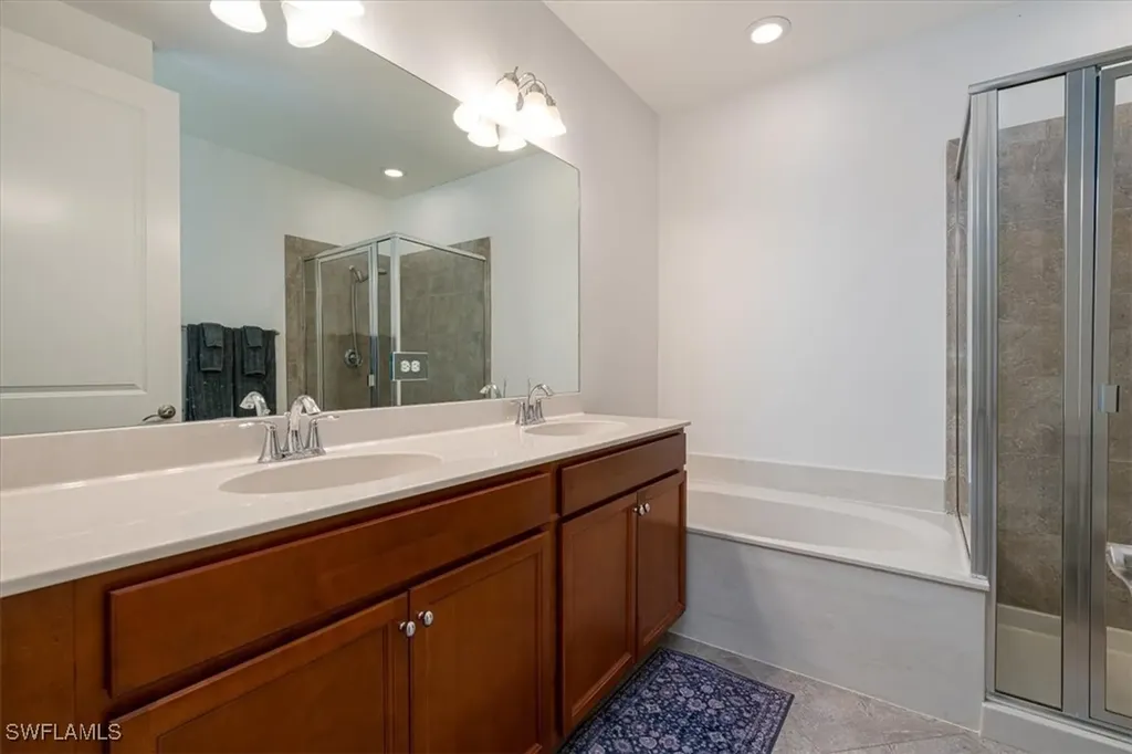 7918 Bristol Circle Naples FL 34120