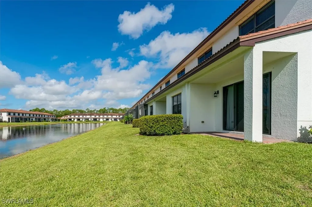 7918 Bristol Circle Naples FL 34120