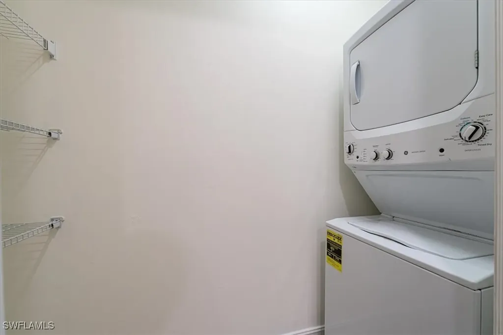 7918 Bristol Circle Naples FL 34120