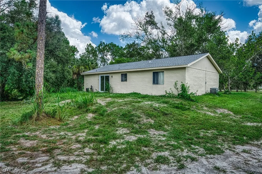 461 16th Street SE Naples FL 34117