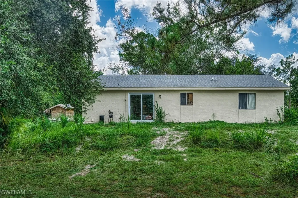 461 16th Street SE Naples FL 34117