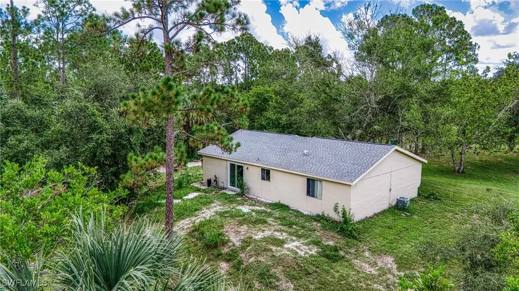 461 16th Street SE Naples FL 34117