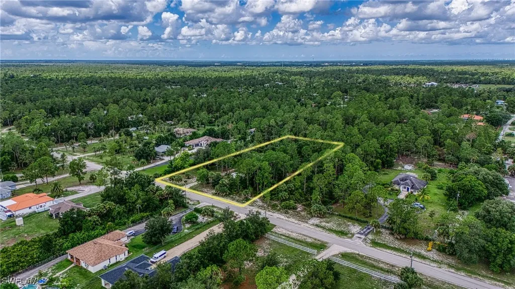 461 16th Street SE Naples FL 34117