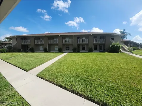 141 Cypress Way E Naples FL 34110