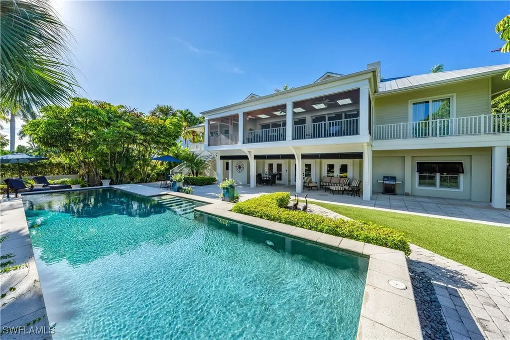 Naples FL, 491 17th Avenue S