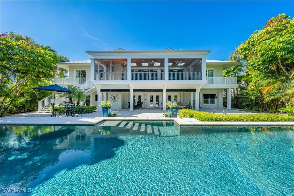 491 17th Avenue S Naples FL 34102