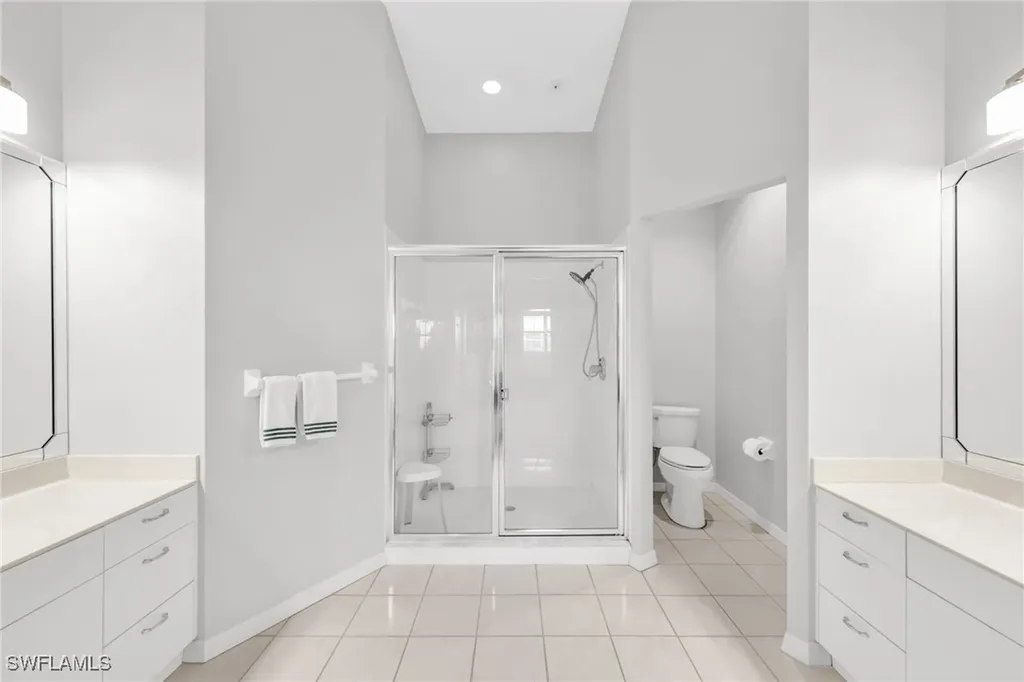 195 Vintage Circle Naples FL 34119