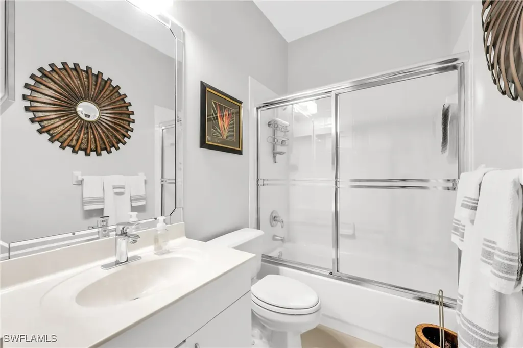 195 Vintage Circle Naples FL 34119