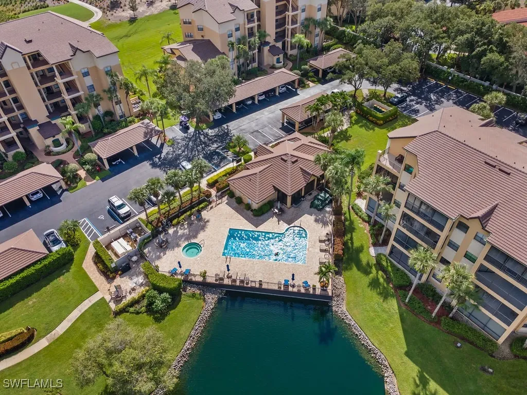 195 Vintage Circle Naples FL 34119