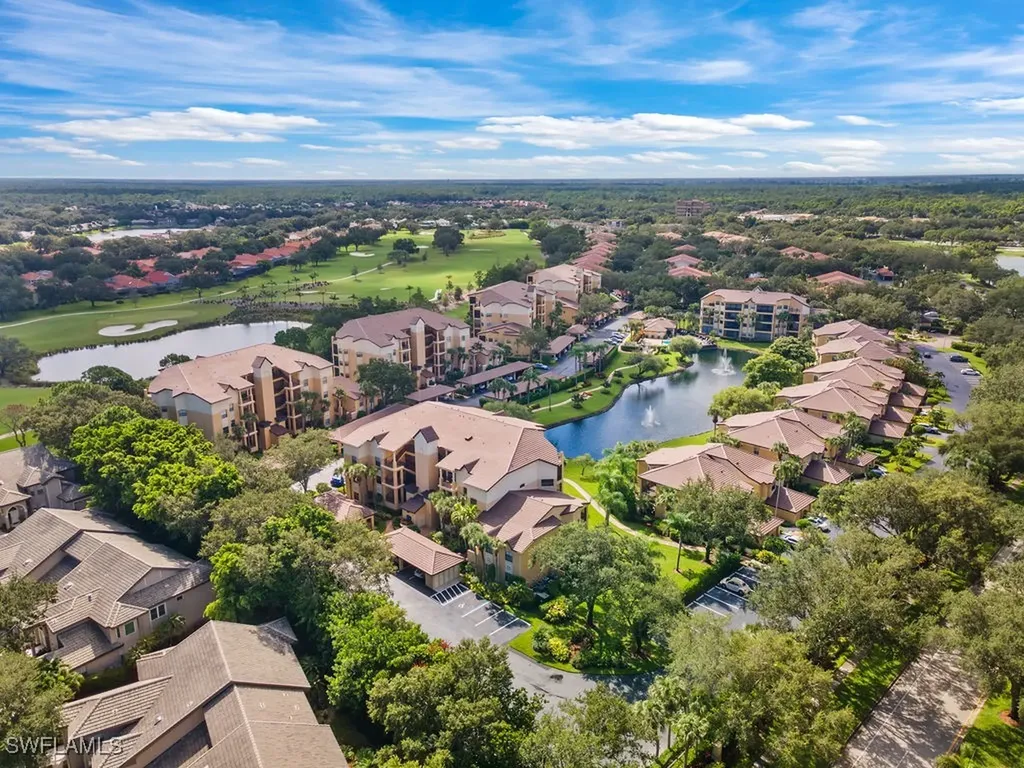 195 Vintage Circle Naples FL 34119