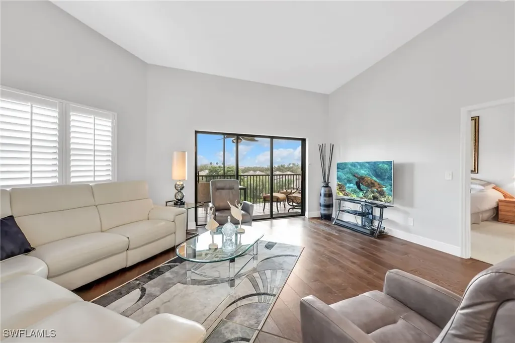 195 Vintage Circle Naples FL 34119