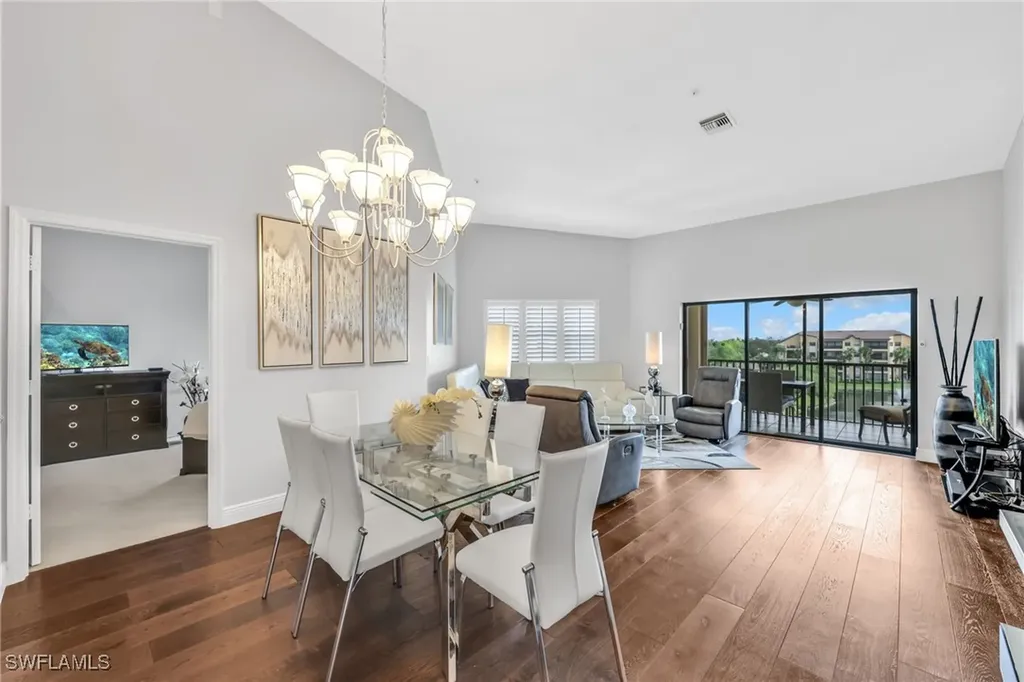 195 Vintage Circle Naples FL 34119