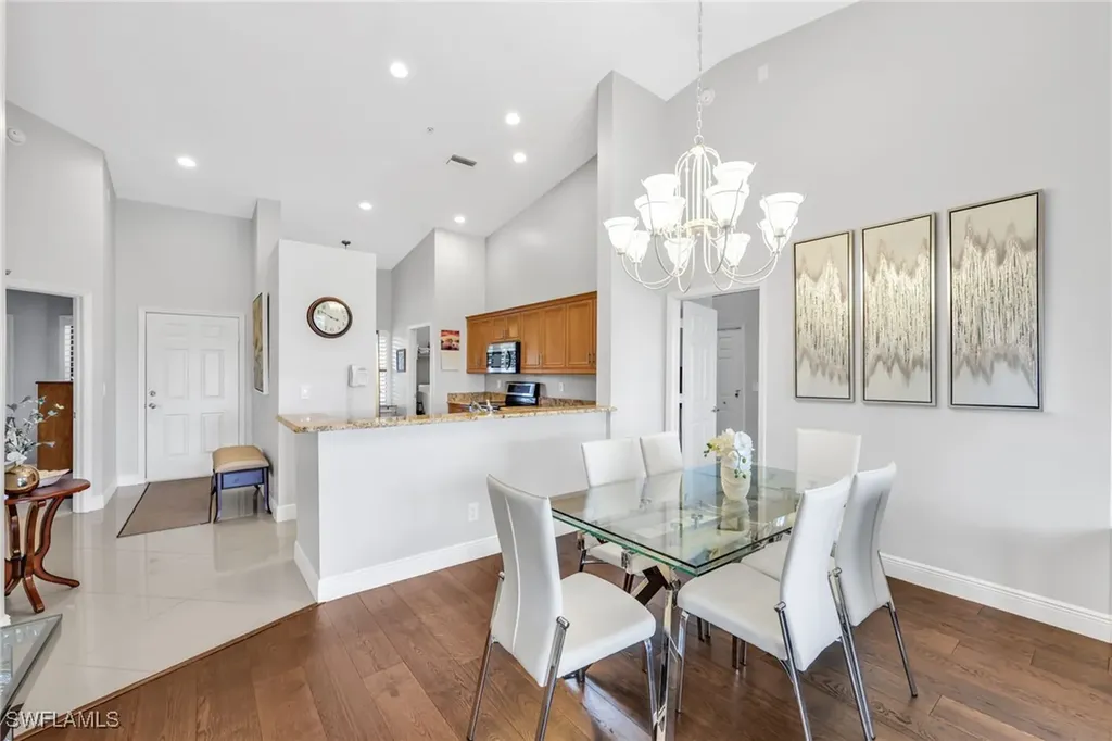 195 Vintage Circle Naples FL 34119