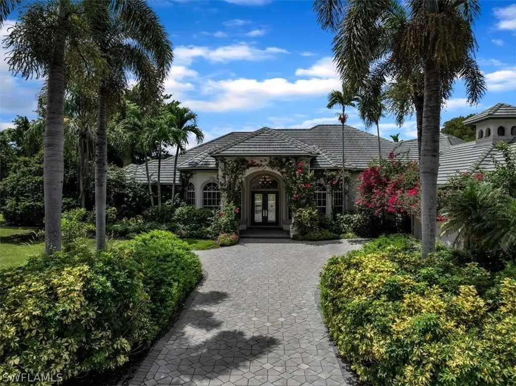 2339 Alexander Palm Drive Naples FL 34105