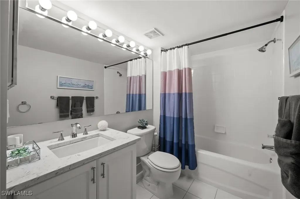 1230 Wildwood Lakes Boulevard Naples FL 34104