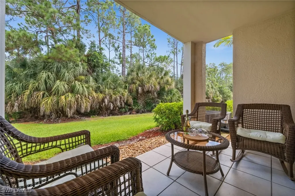 1230 Wildwood Lakes Boulevard Naples FL 34104