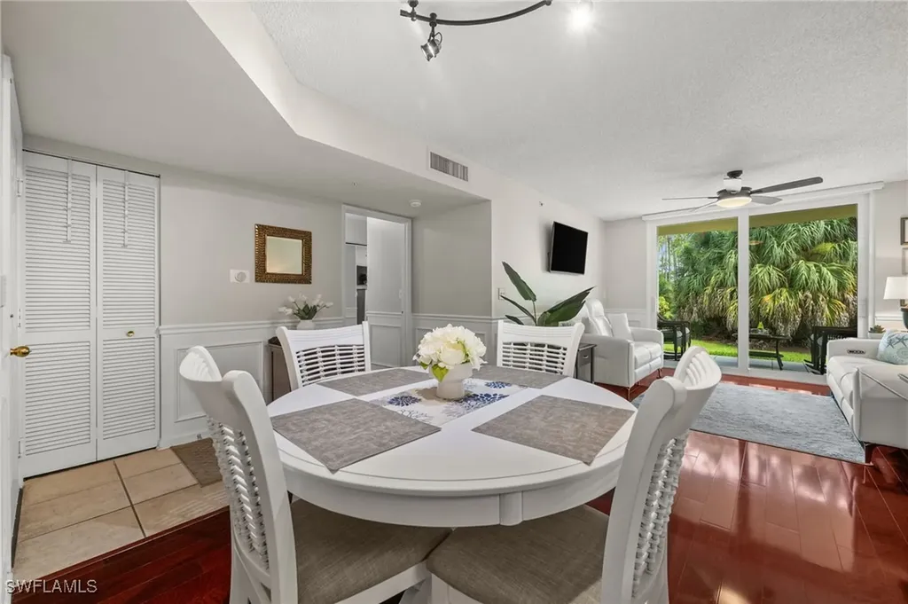 1230 Wildwood Lakes Boulevard Naples FL 34104