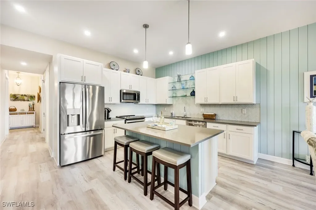 164 Indies Drive E Naples FL 34114