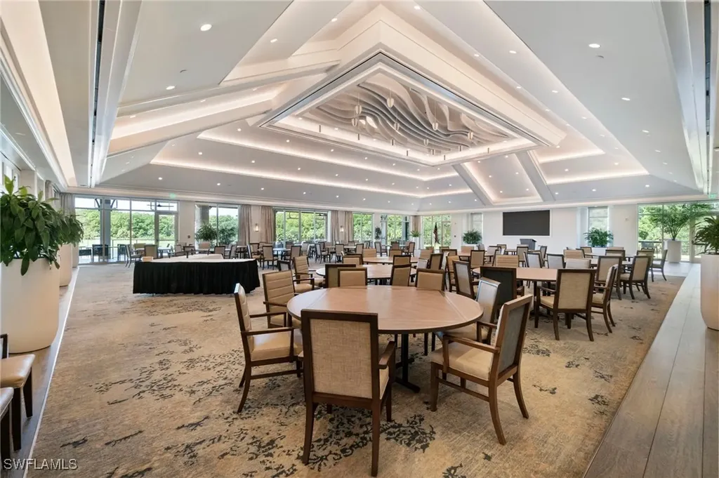 11242 Five Oaks Lane Naples FL 34120