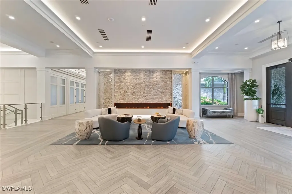 11242 Five Oaks Lane Naples FL 34120