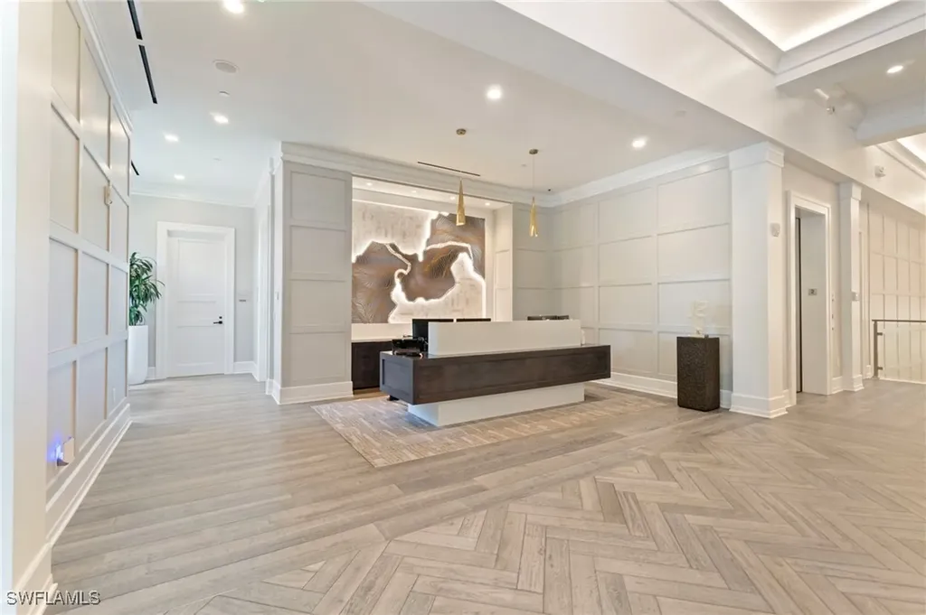 11242 Five Oaks Lane Naples FL 34120