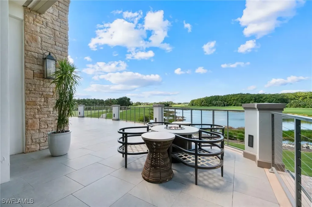 11242 Five Oaks Lane Naples FL 34120