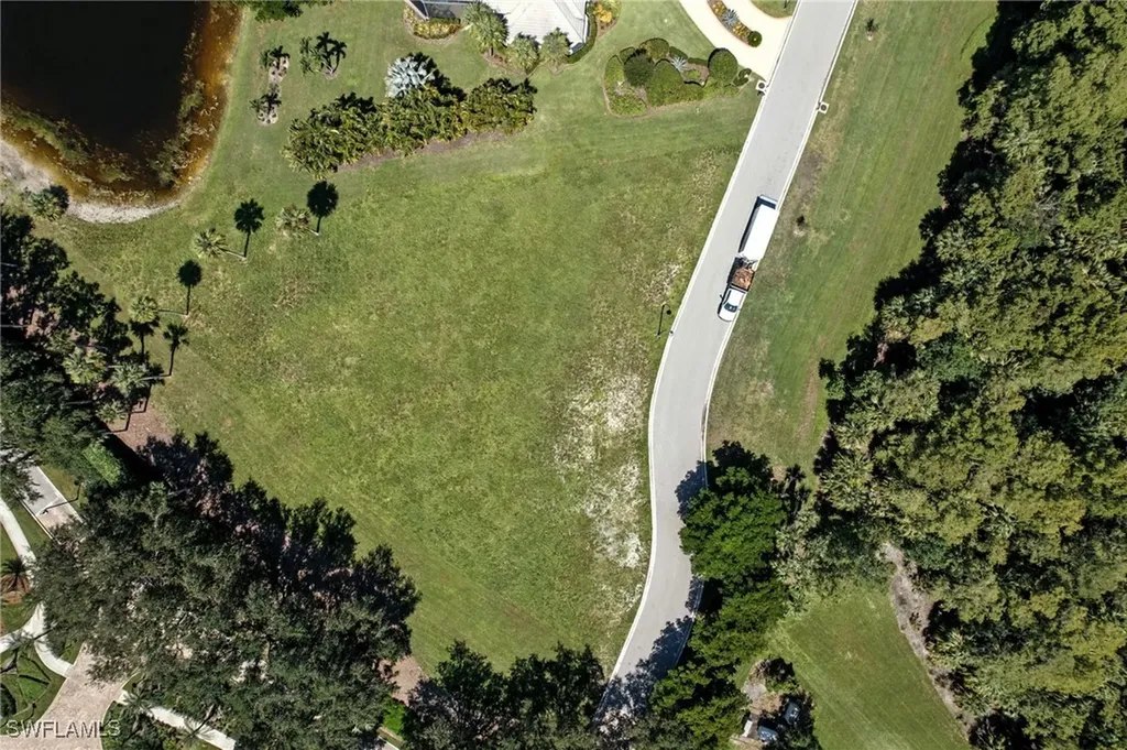 11242 Five Oaks Lane Naples FL 34120