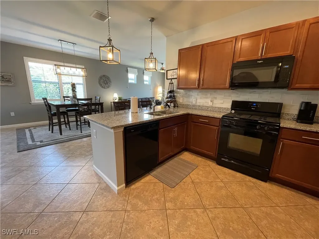 7631 Jacaranda Lane Naples FL 34114