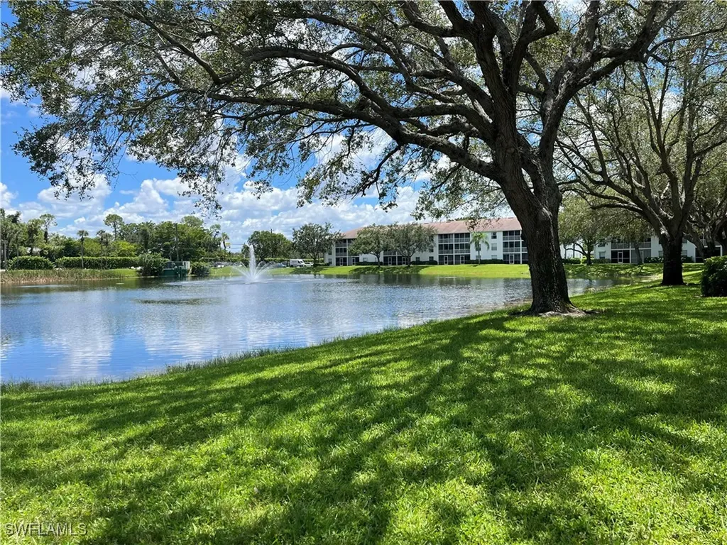 9600 Victoria Lane Naples FL 34109