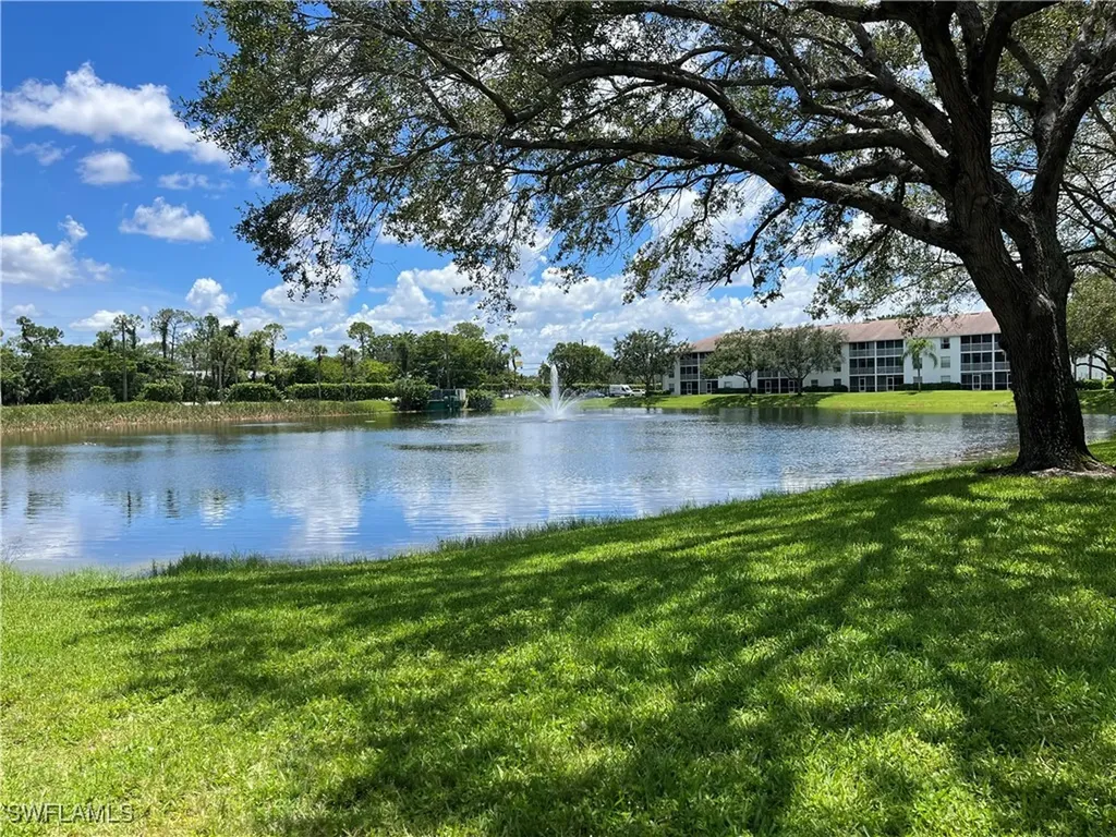 9600 Victoria Lane Naples FL 34109