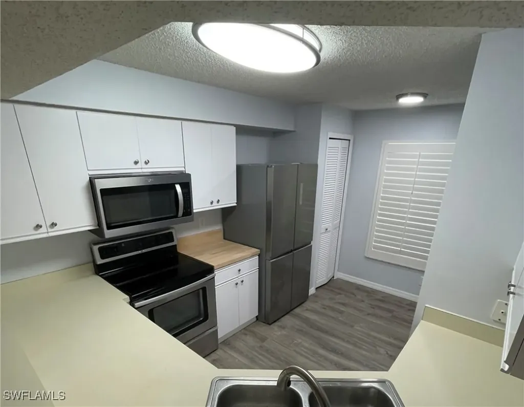 9600 Victoria Lane Naples FL 34109