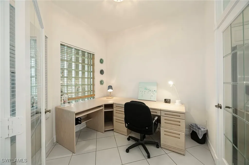 410 Bayfront Place Naples FL 34102