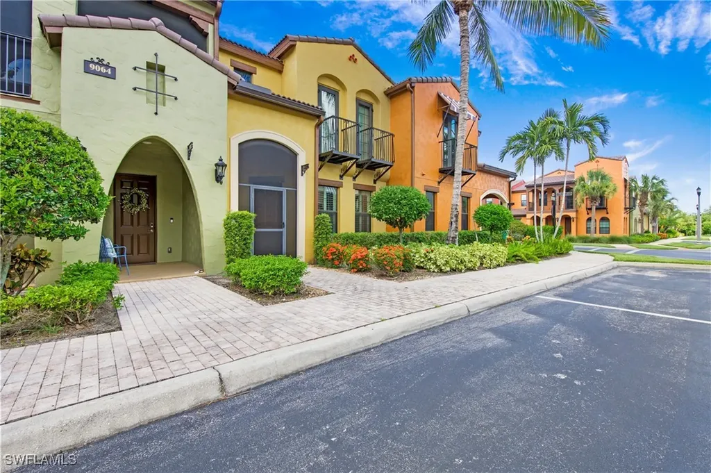 9064 Capistrano Street N Naples FL 34113