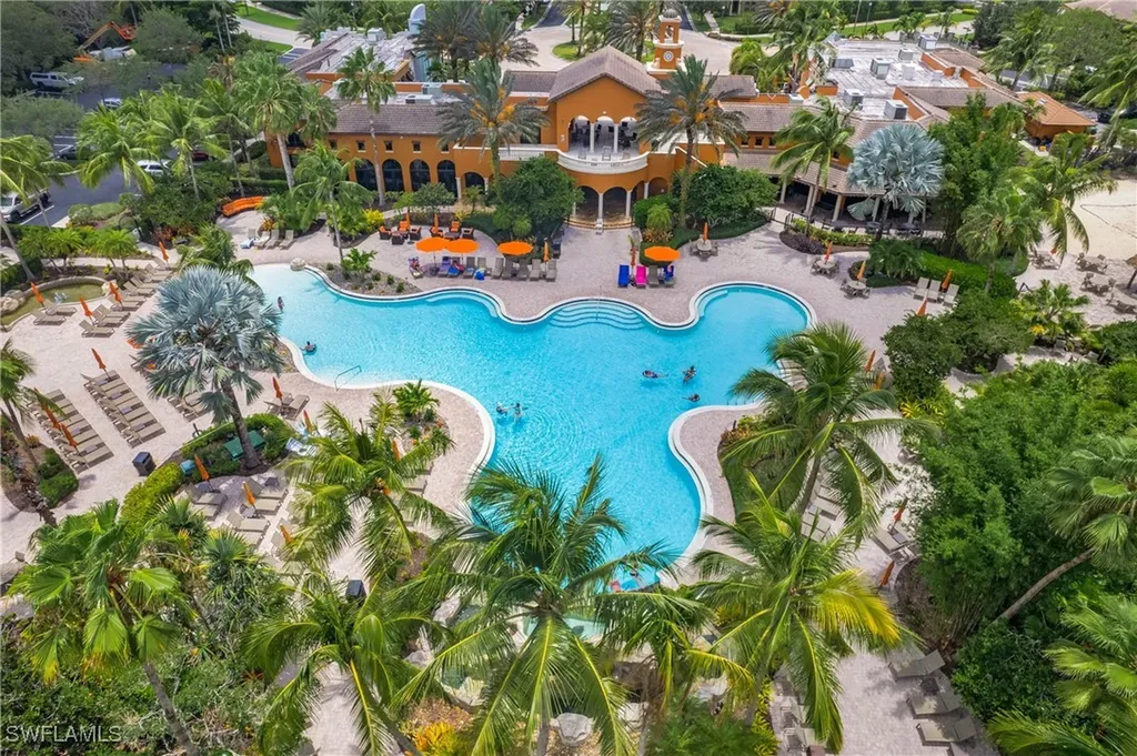 9064 Capistrano Street N Naples FL 34113