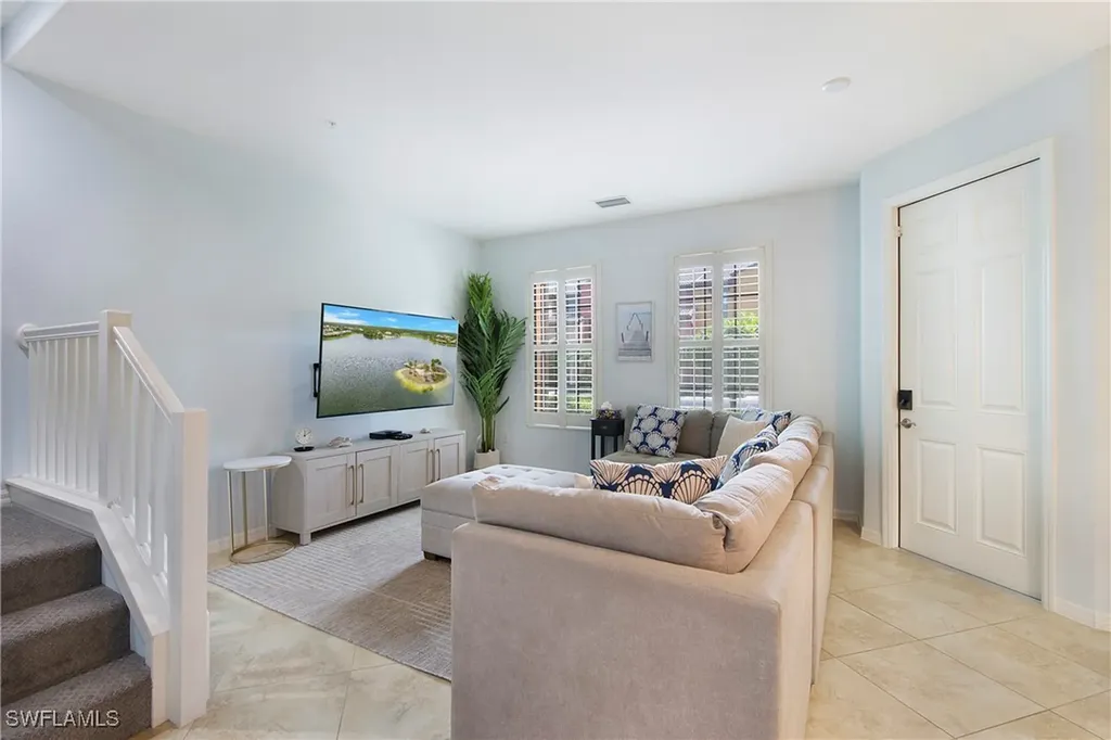 9064 Capistrano Street N Naples FL 34113