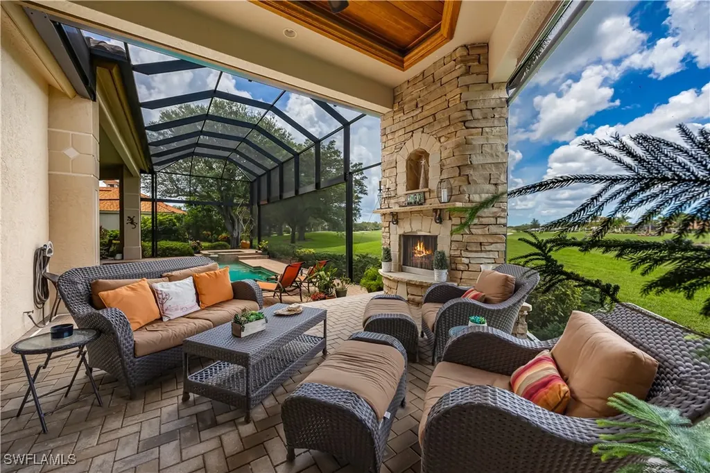 412 Terracina Way Naples FL 34119