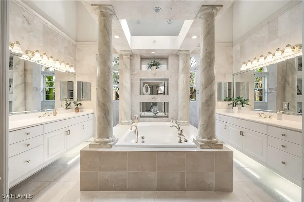 412 Terracina Way Naples FL 34119